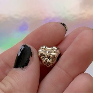 Heart Present Pandora Charm